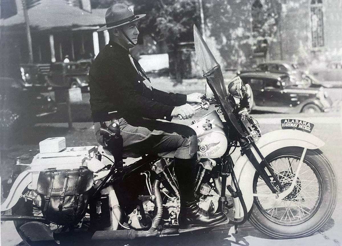 Alabama 1937 picture of police officers and motorcycles