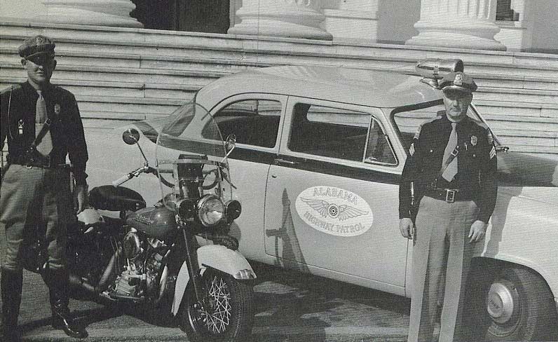 Alabama 1950 police car and bike