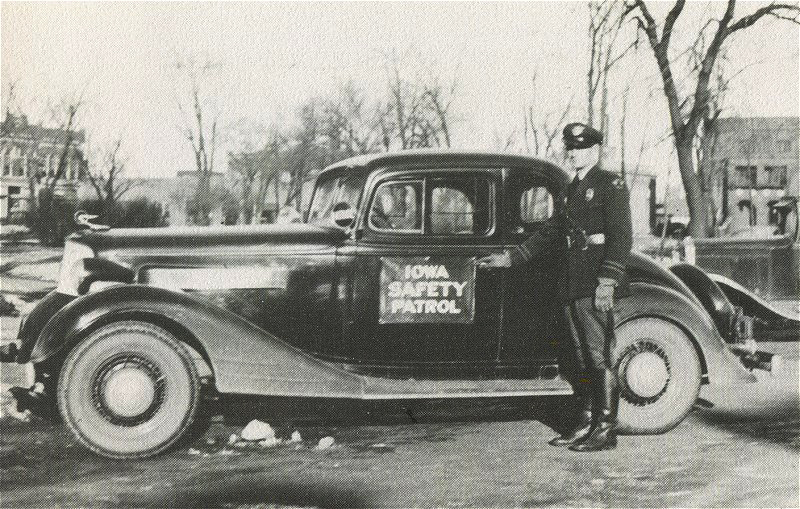 Iowa 1930 police car