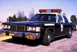 Kansas 1975 police car