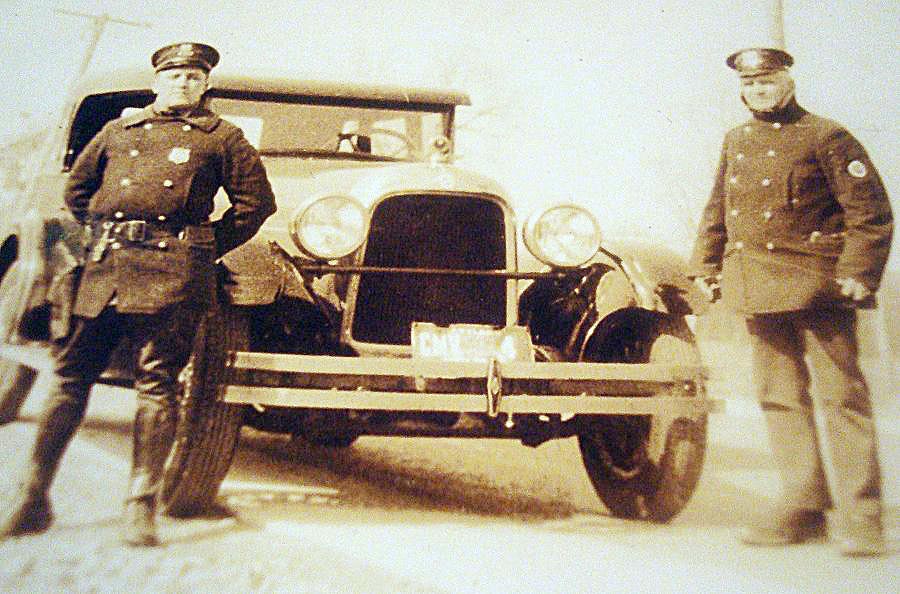 Marylan police car and officers