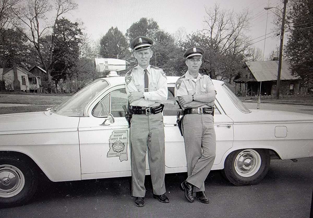 Mississippi police officers